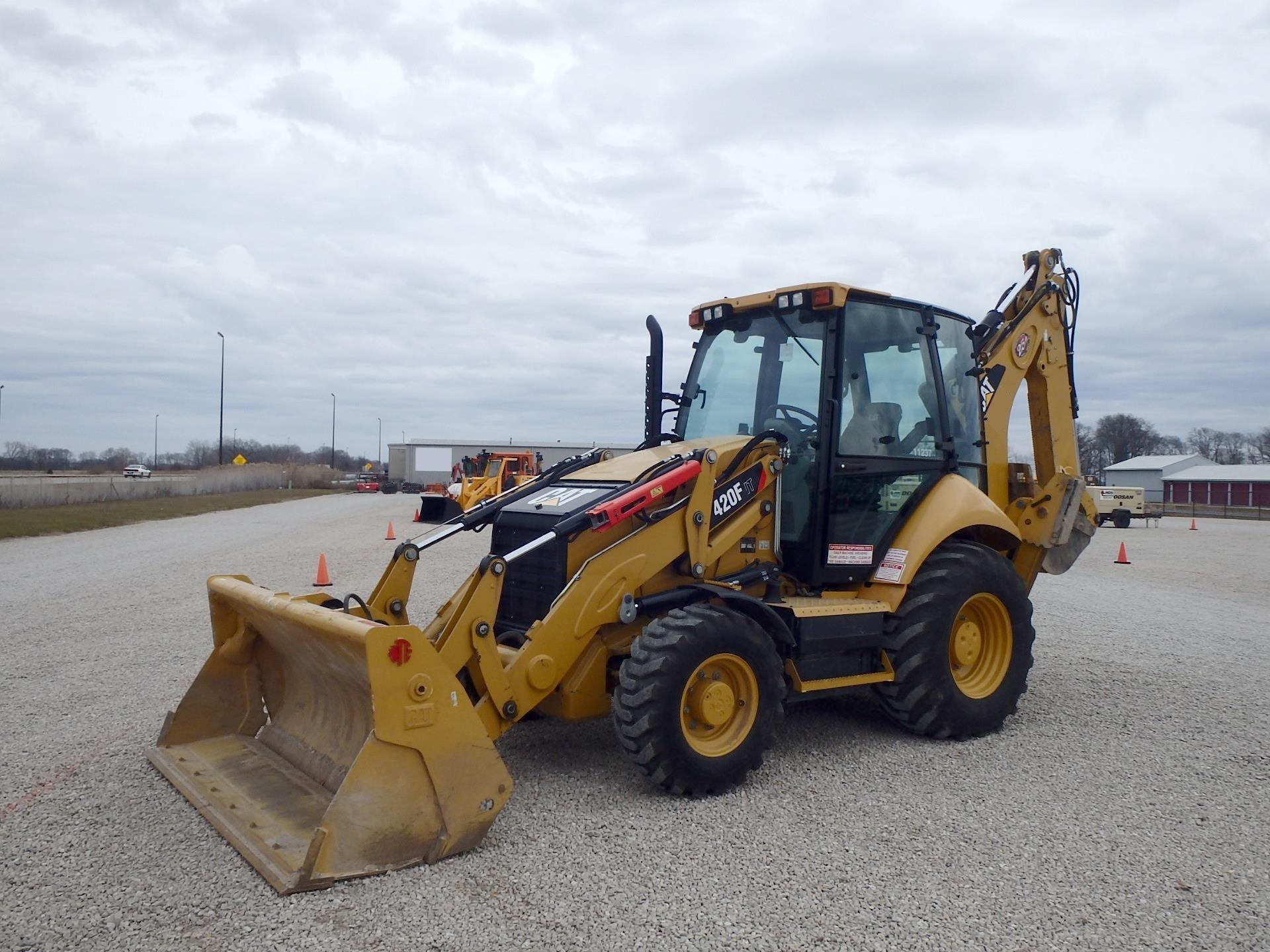 2014 CATERPILLAR 420F IT